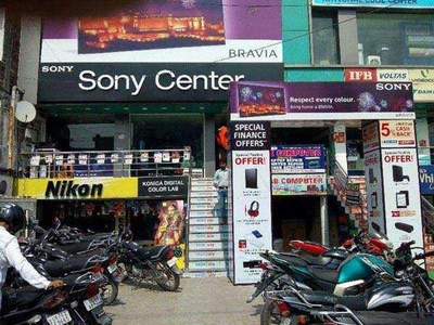 Commercial Shop 200 Sq.ft. for Rent in