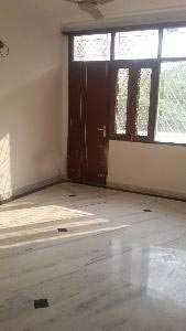 3 BHK Builder Floor 300 Sq. Yards for Rent in Sarvodaya Enclave, Delhi