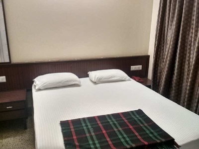 Hotels 4000 Sq.ft. for Rent in Camp, Pune