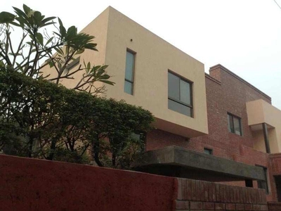 5 BHK House 700 Sq. Yards for Rent in