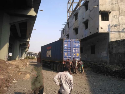 Warehouse 6000 Sq.ft. for Rent in Bhestan, Surat