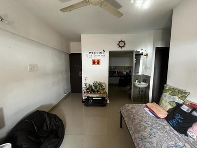 1 BHK Flat for rent in Kesnand, Pune - 605 Sqft