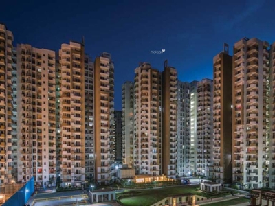 1950 sq ft 3 BHK Apartment for sale at Rs 2.67 crore in Express Zenith Tower A in Sector 77, Noida