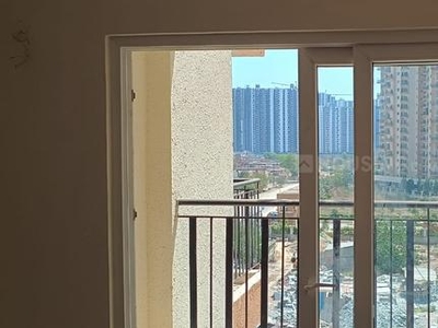 2 BHK Flat for rent in Noida Extension, Greater Noida - 945 Sqft