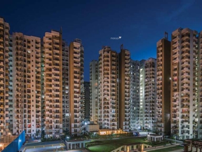 3670 sq ft 4 BHK Launch property Apartment for sale at Rs 5.03 crore in Express Zenith Tower A in Sector 77, Noida