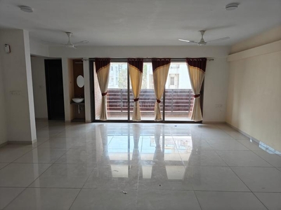 4 BHK Flat for rent in Bodakdev, Ahmedabad - 3300 Sqft