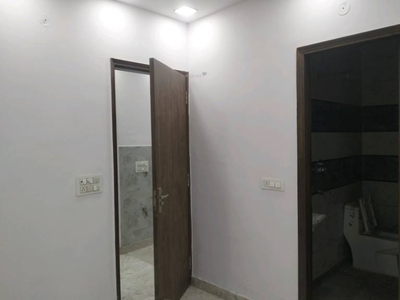 650 sq ft 2 BHK 2T Apartment for sale at Rs 60.00 lacs in Project in Paschim Vihar, Delhi