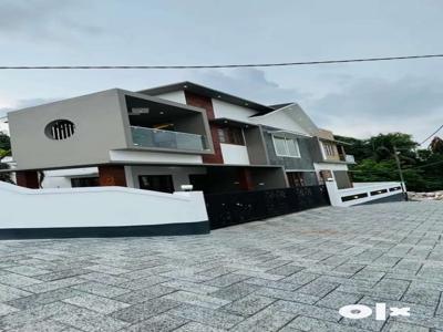 4 bhk new model beautiful villa KAKKANAD near seaport airport road