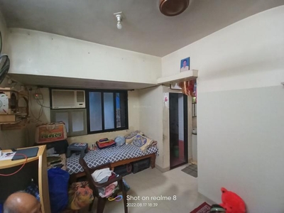 1 RK Flat for rent in Borivali West, Mumbai - 550 Sqft