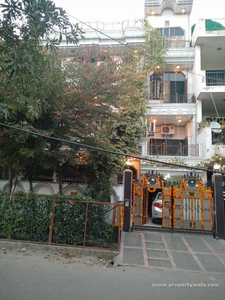 10 Bedroom Paying Guest for rent in Sector 12, Noida