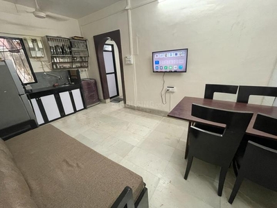 2 BHK Flat for rent in Vile Parle West, Mumbai - 440 Sqft