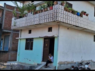 House near surya hospital pakka pokhra shahganj-jaunpur