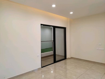 1065 sq ft 2 BHK 2T East facing Apartment for sale at Rs 99.00 lacs in Gulmohar Queenstown in Kharadi, Pune