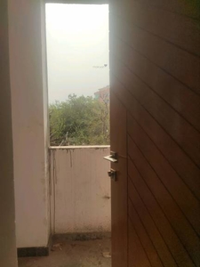 1150 sq ft 2 BHK 2T NorthEast facing Apartment for sale at Rs 36.00 lacs in Project in Sector 73, Noida