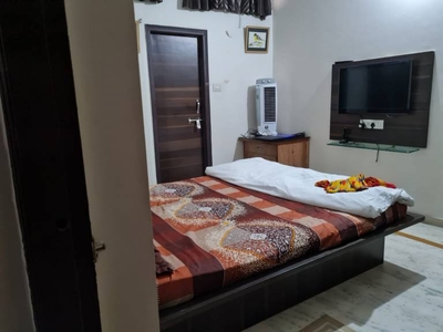 1450 sq ft 1 BHK 1T Villa for rent in Shree Ami Infrastructure Vishram Nagar at Memnagar, Ahmedabad by Agent Niraj Estate Consultancy