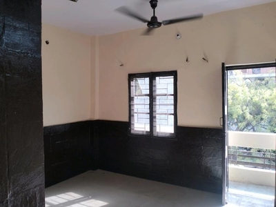 2 BHK Flat for rent in Paschim Vihar, New Delhi - 600 Sqft