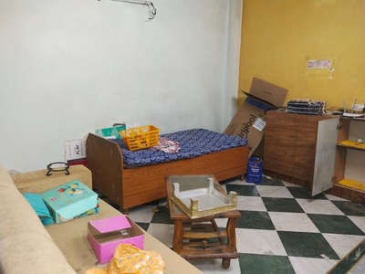 2 BHK Independent Floor for rent in Laxmi Nagar, New Delhi - 600 Sqft