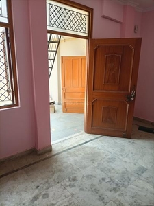 2 BHK Independent Floor for rent in Preet Vihar, New Delhi - 1000 Sqft