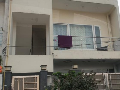 6+ Bedroom 112 Sq.Mt. Villa in Sector 51 Noida
