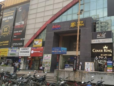 Commercial Shop 275 Sq.Ft. in Vaibhav Khand Ghaziabad