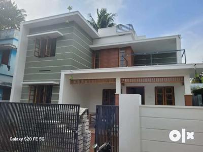 Ayathil 800m from Randam number 6 cent 1800sqft 4 bd House