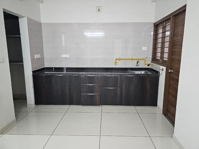 2 BHK Flat for rent in Chandkheda, Ahmedabad - 1500 Sqft