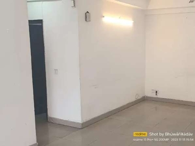 2+ study bhk Flat available for rent in noida