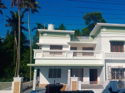 Angamaly Town 1 km 8.3 cent 2625 sqft 4 bhk new house