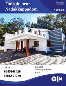 House for sale near Nadakkappadom.