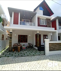 Newly built 3 bed rooms 1400 sqft villa in kalamassery near kombara