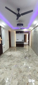 1Bhk Flat Available In Noida 73 close 51/52 metro