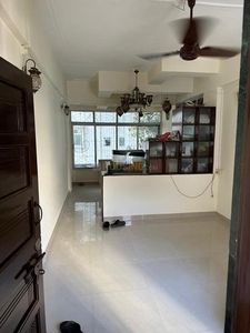 2 BHK Flat for rent in Mahim, Mumbai - 725 Sqft