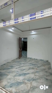 3bhk flat. Ready to move. Semi furnished. Gated society with lift.
