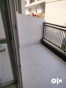 2bhk fully furnished flat with parking