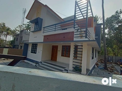 Four bedroom house for sale just 1.5 kilometers from Varkala Beach