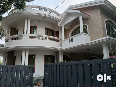 House for sale in vytilla Ernakulam.