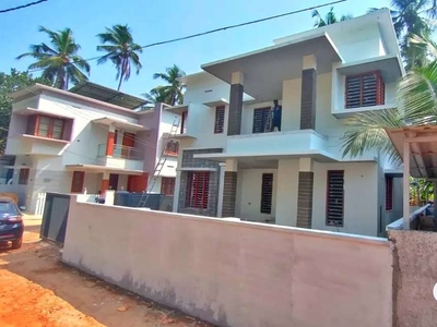 Modern 5 bed house at Kunduparamba