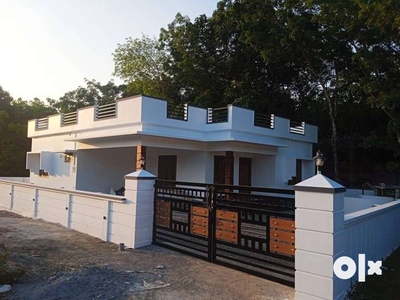 New 3 bkh house for sale in elamgulam(pala_ponkunnam highway)