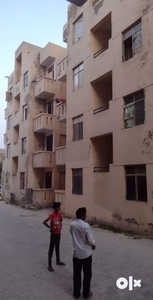 Only 6,50,000/- rs main 1 room set flat le 30 gajj main ready to move