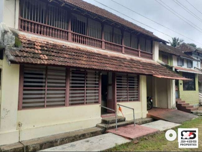 Traditional house for sale in Nemmara, Palakkad