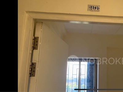 1 BHK Flat In Bombay Dyeing for Rent In Mhada Building