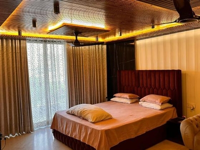 5 Bedroom 4500 Sq.Ft. Builder Floor in Sushant Lok ii Gurgaon