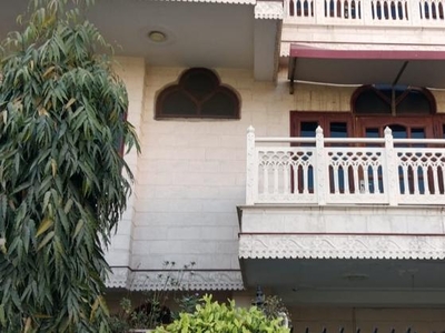 6 Bedroom 162 Sq.Mt. Independent House in Sector 11 Noida