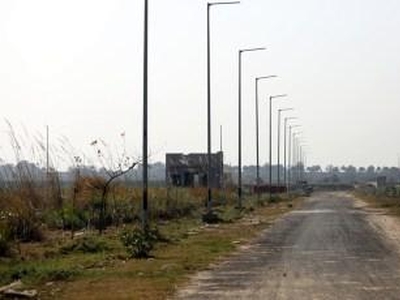 Yumuna Expressway Sector 18