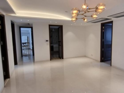 4 Bedroom 400 Sq.Yd. Builder Floor in Safdarjang Enclave Delhi