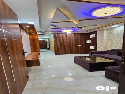 3 BHK Semi Furnished Floor/Flat with lift & Car Parking in Dwarka Mor