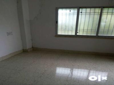 Spacious new 2 bhk flat with parking near shyambazar area.