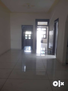 2bed with covered parking & Lift in Gyan khand-2