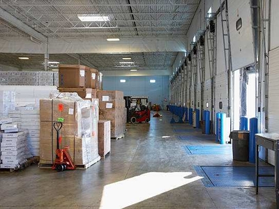 Warehouse 32000 Sq.ft. for Rent in Nariana Industrial Area Phase-2,