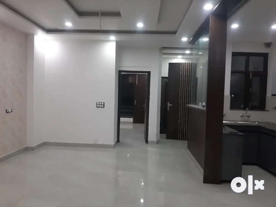 For sale 3bhk newly builtup(188sq.yd)flat on vip road zirakpur